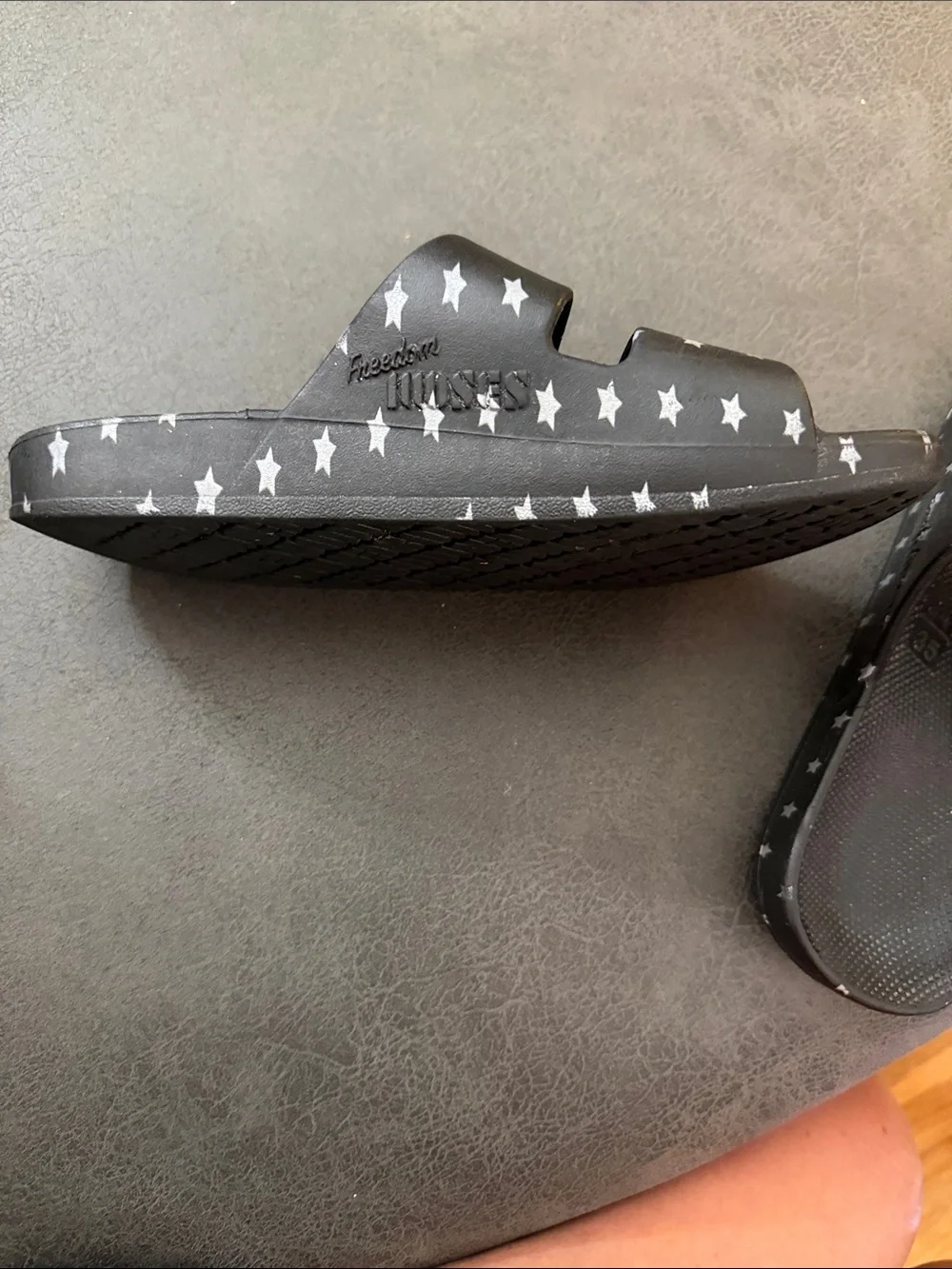 Freedom Moses soft black